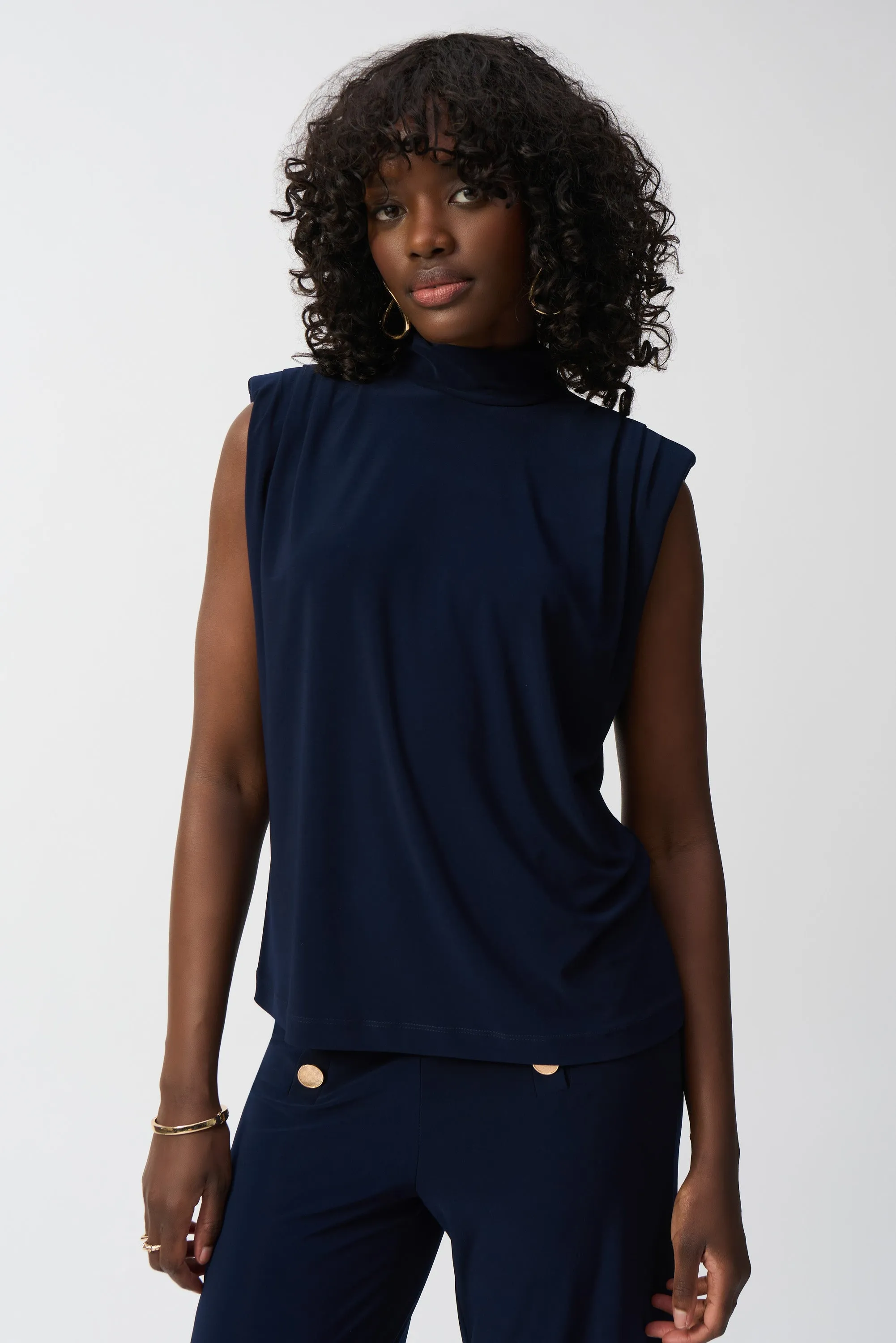 Structured Shouldered Sleeveless Top <span>251022<span>